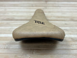 Title JS1 Sattel Light Brown / hellbraun