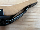 Title JS1 Sattel Light Brown / hellbraun