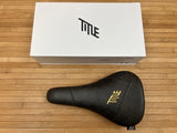 Title JS1 Sattel Black / Gold