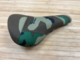 Title JS1 Sattel Camo