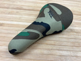 Title JS1 Sattel Camo