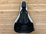 Title JS1 Sattel White / weiß