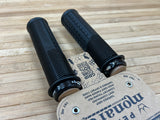 Peaty's Monarch Grip Mushroom Thick Black Griffe schwarz