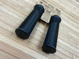 Peaty's Monarch Grip Mushroom Thick Black Griffe schwarz