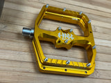 Burgtec MK5 Penthouse B-Rage Flat Pedals / Pedale gold