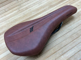 Title MS2 Sattel braun