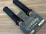 Peaty's Monarch Pro Grip Knurl Thin Griffe schwarz