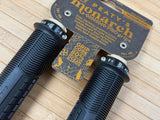 Peaty's Monarch Pro Grip Mushroom Thick Griffe schwarz