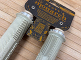 Peaty's Monarch Pro Grip Knurl Thick Griffe sage hellgrün