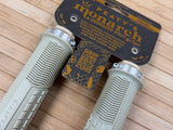 Peaty's Monarch Pro Grip Knurl Thin Griffe sage hellgrün
