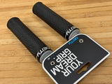 Deity Supracush Griffe Lock On schwarz