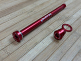 Burgtec YT 172,5mm Rear Axle / Achse rot