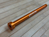 Burgtec Norco 174mm Rear Axle / Achse orange