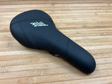 Title JS1 Sattel schwarz