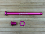 Burgtec Giant 169,5mm Rear Axle / Achse pink