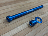 Burgtec Orbea 186mm Rear Axle / Steckachse blau