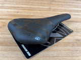 Reverse Fort Will Style Sattel schwarz