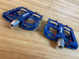 Reverse Components Escape Plattformpedale / Pedale dunkelblau