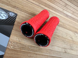 Race Face Grippler Lock On Griffe red 33mm